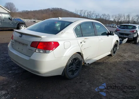 2014 Subaru Legacy 2.5 I Sport z USA, uszkodzony, nr VIN 4S3BMCH61E3003177